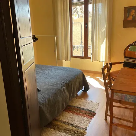 Artistic And Spacious Alora
